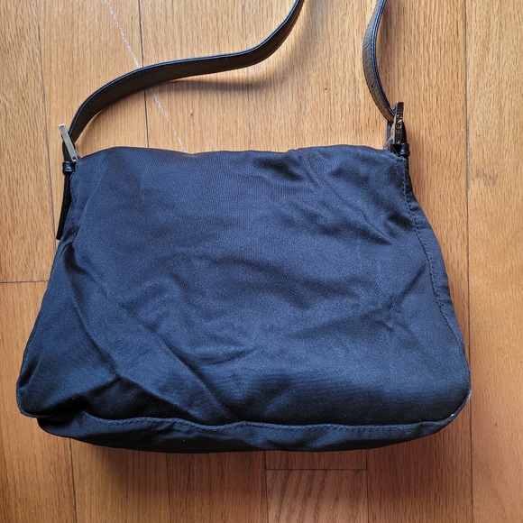 ❌️SOLD❌️ Authentic Vintage Fendi Shoulder Bag - Picture 3 of 16